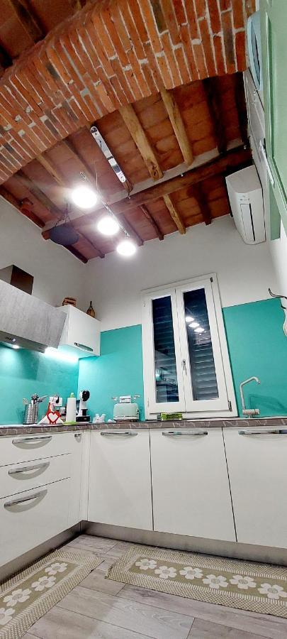 Claudia'S Home Pescia Bagian luar foto