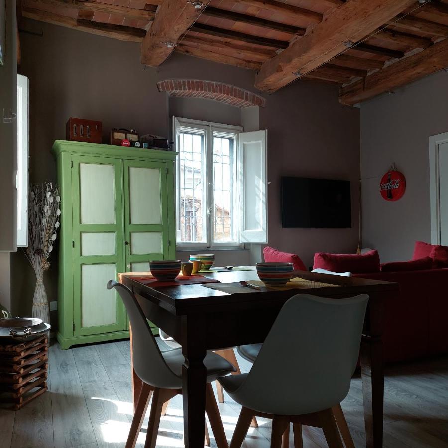 Claudia'S Home Pescia Bagian luar foto